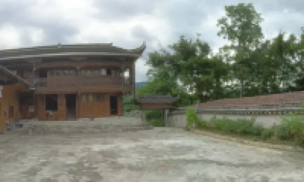 Longshan Fengyuqiao Farmhouse
