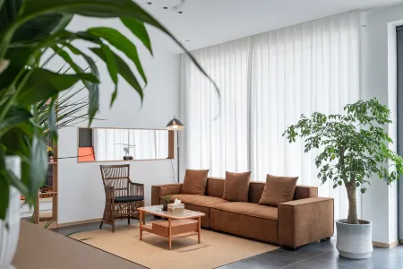 Two or three o'clock rain homestay Отели рядом с достопримечательностью «Yunlong Shelter Bridge»