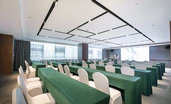 Yilong Xicheng International Hotel (Zhengzhou Dingtian Dongshang)