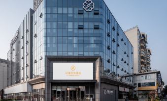 Z.Yonder Hotel