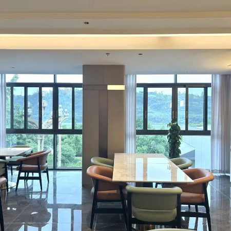 Hua Jing Hotel