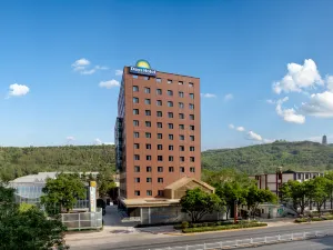 Days Hotel by Wyndham Tianshui Qinzhou