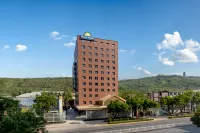 Days Hotel by Wyndham Tianshui Qinzhou Hotels near Tianshui Maijishan Airport