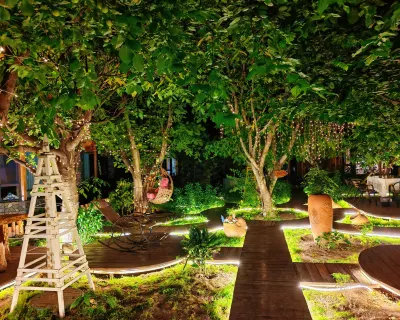 Nianchu Stellar Blossom Lodge · FL.wood Boutique Homestay