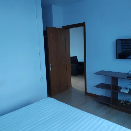 Yiyuan Business Hotel, Iturihe Town, Yakeshi City