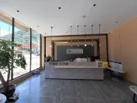 Home Inn Huayi Selected Hotel (Xingjie Branch, Xichou County) Hotels in Xichou County