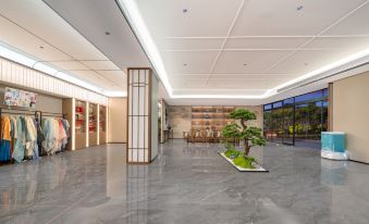 Kaifeng Wansui Mountain Great Song Martial Arts City Moshang Qingya Hotel