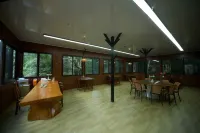 松陽·伴山Courtyard梨宿民宿 - 酒吧