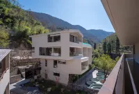 YMUS·ANANDA Hot Spring Healing Retreat