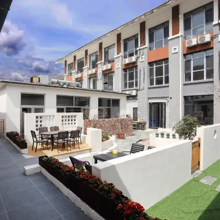 Q+ Honghoufang Homestay (Yesanpo Bailixia)