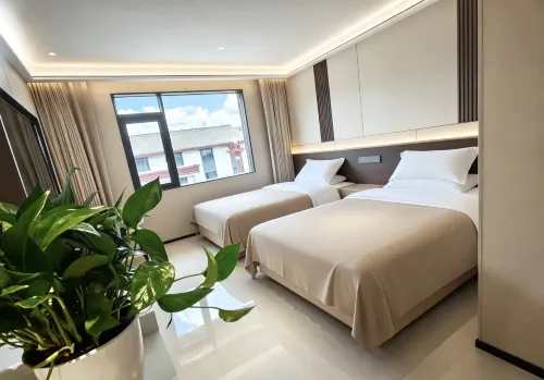 BOYA  LIGHT  HOTEL - parking