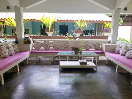 Simple Life Resort