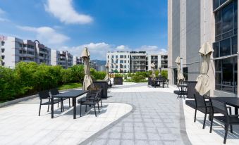 Rezen Longuu Hotel
