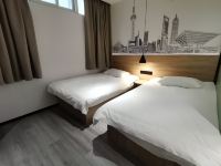 青季酒店MINI(上海外滩豫园老西门地铁站店) - 智享双床房
