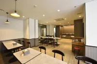 HanTing Hotel (Jiande Xin'an River Riverside) - 2 stelle