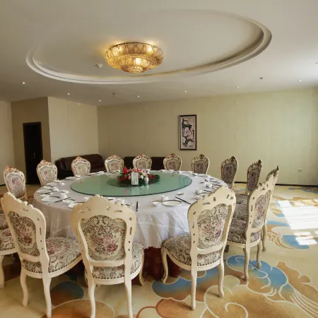Guifeng Hotel Zhenfeng