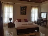Villa Thakhek