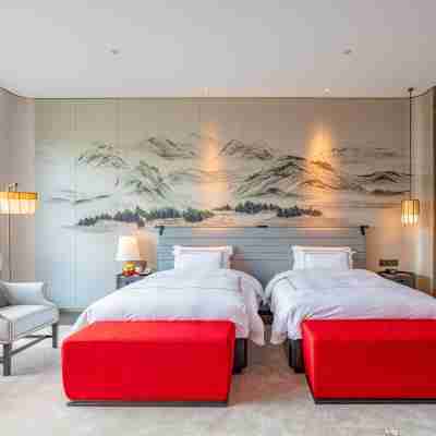 Silk Commerce Clubhouse Rooms