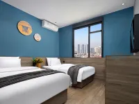 Me Young Me House Hotel (Changsha Wuyi Square Railway Station Subway Station) Hotels near Changsha Train Station