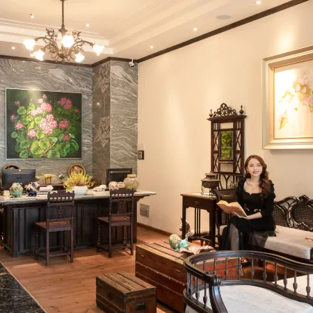 Amanaki Saigon Boutique Hotel Отели рядом с достопримечательностью «Манна»