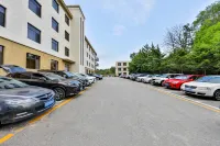 Dongshan Hotel - parking