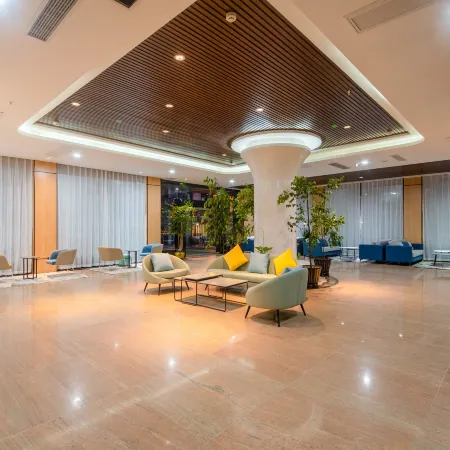 Junyi Hotel (Jinsha Guyun Square Zhongyi Hospital)