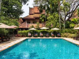 Yaang Come Village Hotel