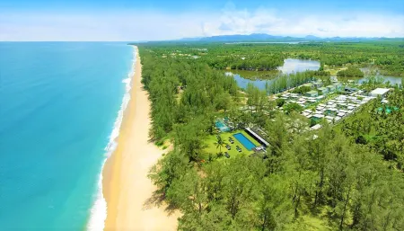 Sala Phuket Mai Khao Beach Resort Отели рядом с достопримечательностью «Sai Kaew Beach»