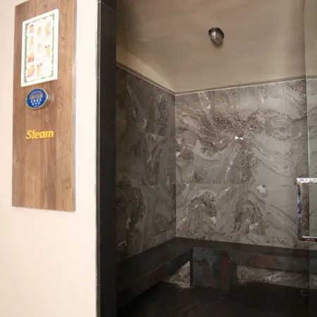 Rak Elegant Hotel Patong