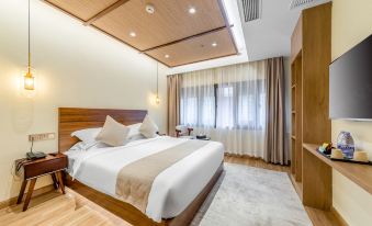 Taizhou Zimo Boutique Hotel (Fengcheng River Old Street store)