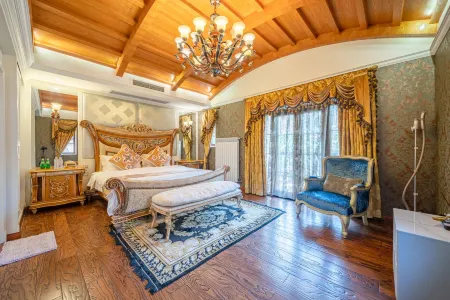 CHAMPS ELYSEES HOLIDAY Villa Отели рядом с достопримечательностью «Huashuiwan First Village Hot Spring Hotel»