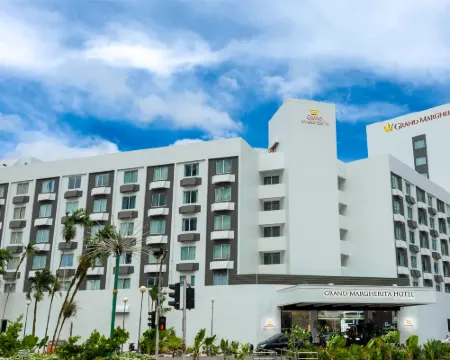 โรงแรมแกรนด์มาร์เกริตา โรงแรมในกูชิง
