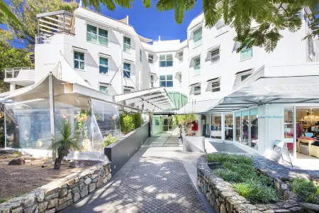 Emerald Noosa Отели рядом с достопримечательностью «Hastings Street»
