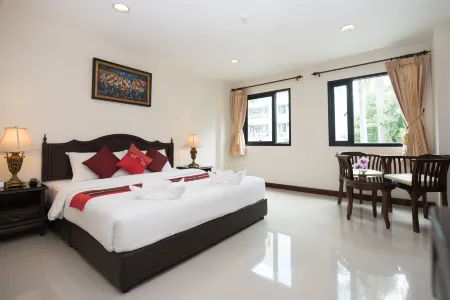 True Siam Rangnam Hotel