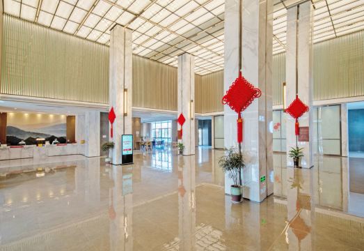 난핑 중더우 윈덤 호텔 외관