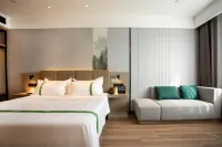 GreenTree Inn Hotel (Huainan City Square South Road Yizhong Branch)