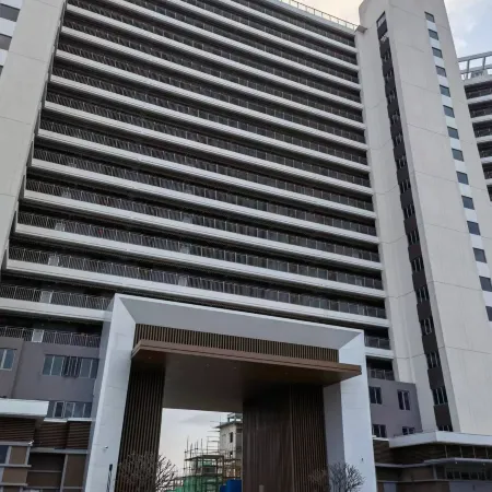 Shanwei Haishishenlou Zhineng Haijing Dujia Gongyu