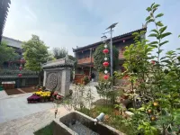 Longfengshan Ancient Town Zhuxiangyuan Homestay Các khách sạn ở Y Xuyên