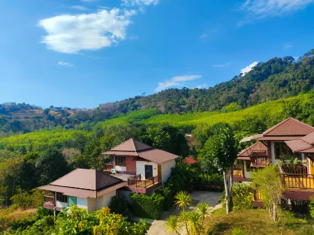 Puteri Lanta Family Villas Отели рядом с достопримечательностью «Khlong Chak Waterfall»