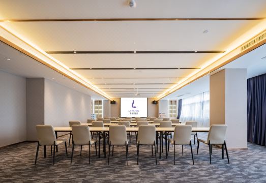 라방 호텔 전경