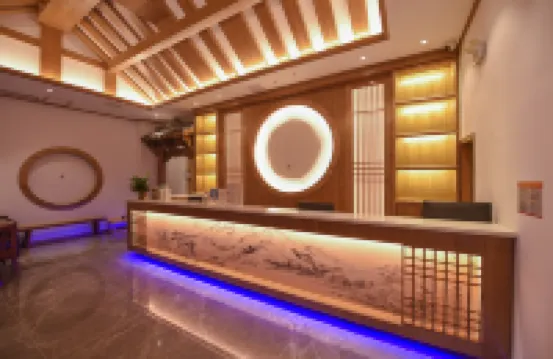 Yuelai River View Homestay (Zhenyuan Ancient Town Scenic Area)