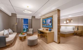 Orange Hotel (Yan'an 3rd Road, Qingdao Wusi Square)