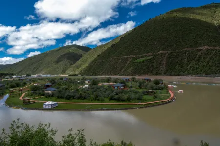 Baimaling Hot Spring Kangyang Sayucheng
