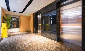 Isee Xincheng (Chengdu Chunxi Road Shop)