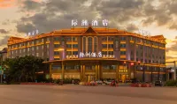Mangshi Jizhou Hotel (Mangshi Square)