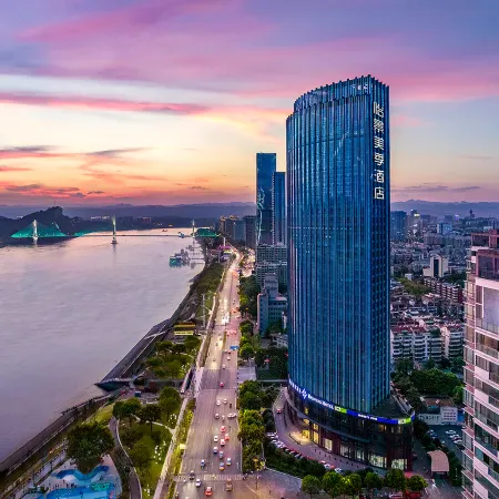 Enjoying Hotel (Yichang Wanda Sanxia Tourist Center Hotel)