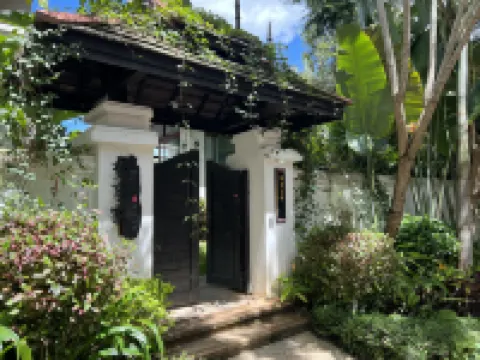 Xishuangbanna Menghai Dream Xiangjia Hot Spring Cloud Villa