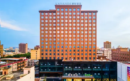 Lavande Hotel (Dongguan Shipai Avenue) Отели рядом с достопримечательностью «Tangwei Ming and Qing Dynasties Ancient Village»