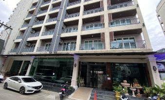 77 Patong Hotel & Spa