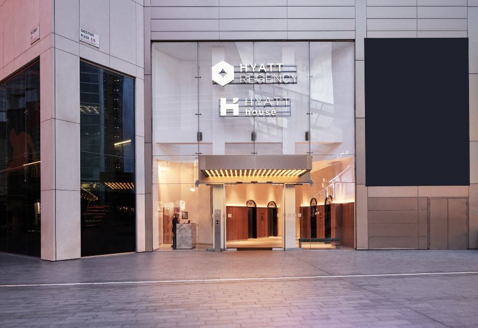 7. Hyatt Re..